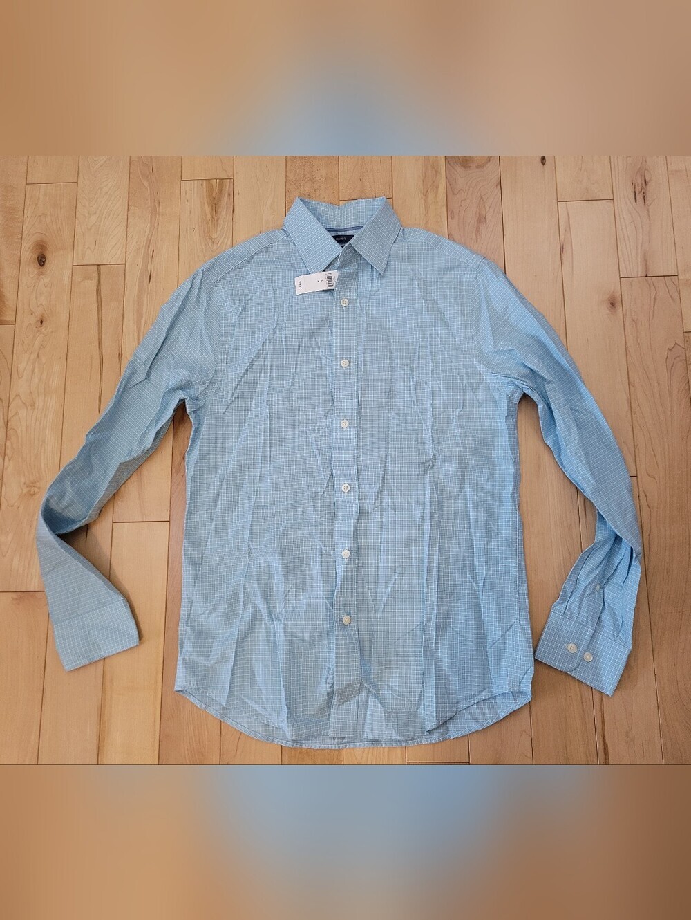 Brand new Gap men's size small light blue button up shirt